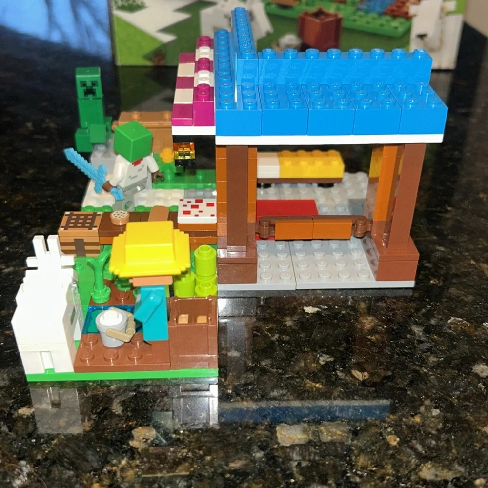 Retired LEGO Minecraft Set 21184: The Bakery